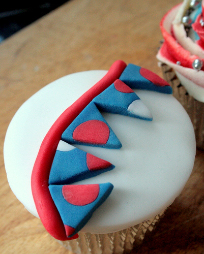 bunting cake