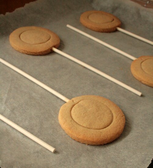 lollipop biscuits