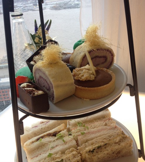Panoramic 34 afternoon tea cakes